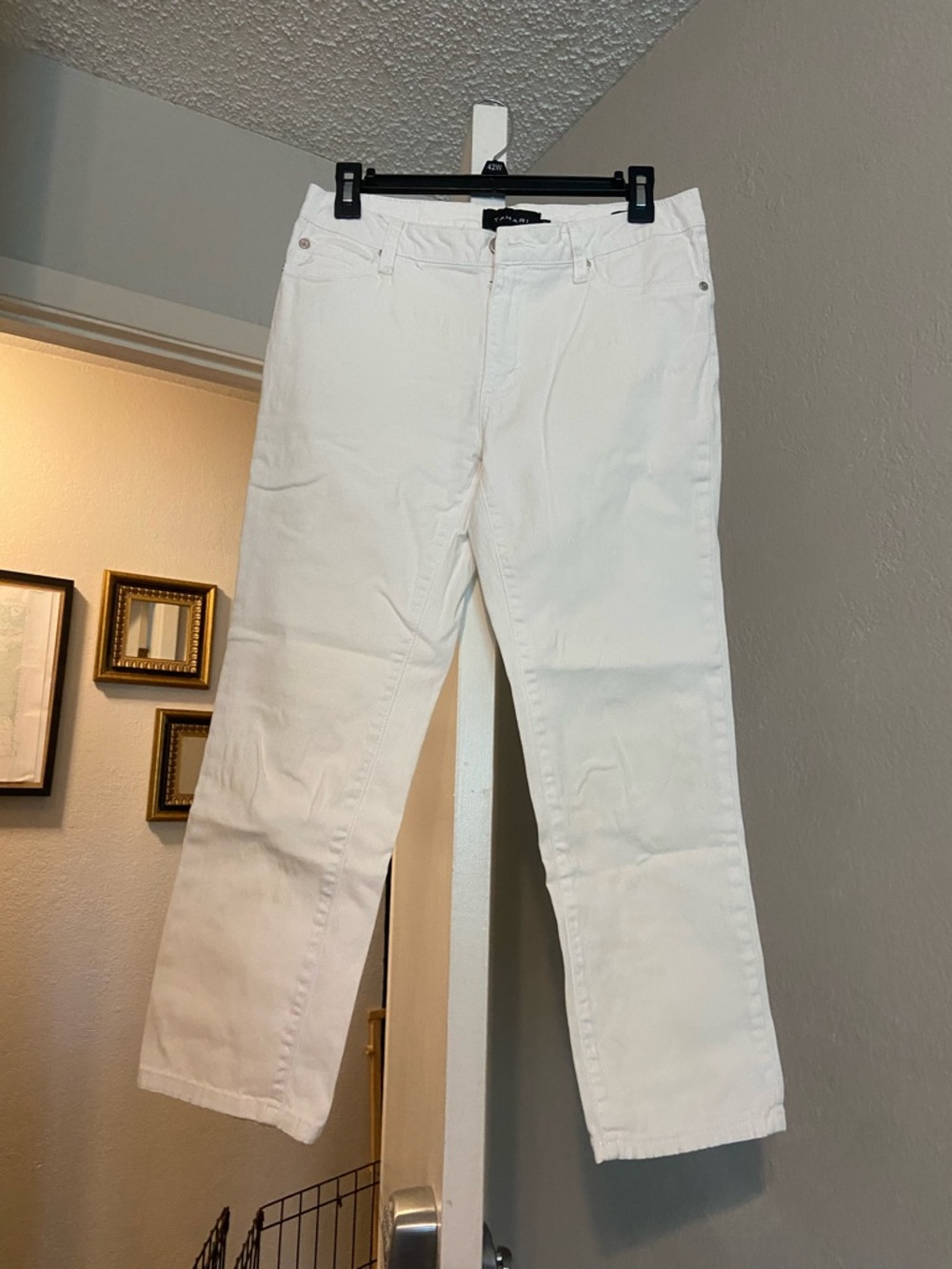Tahari Men's White Straight Jeans
